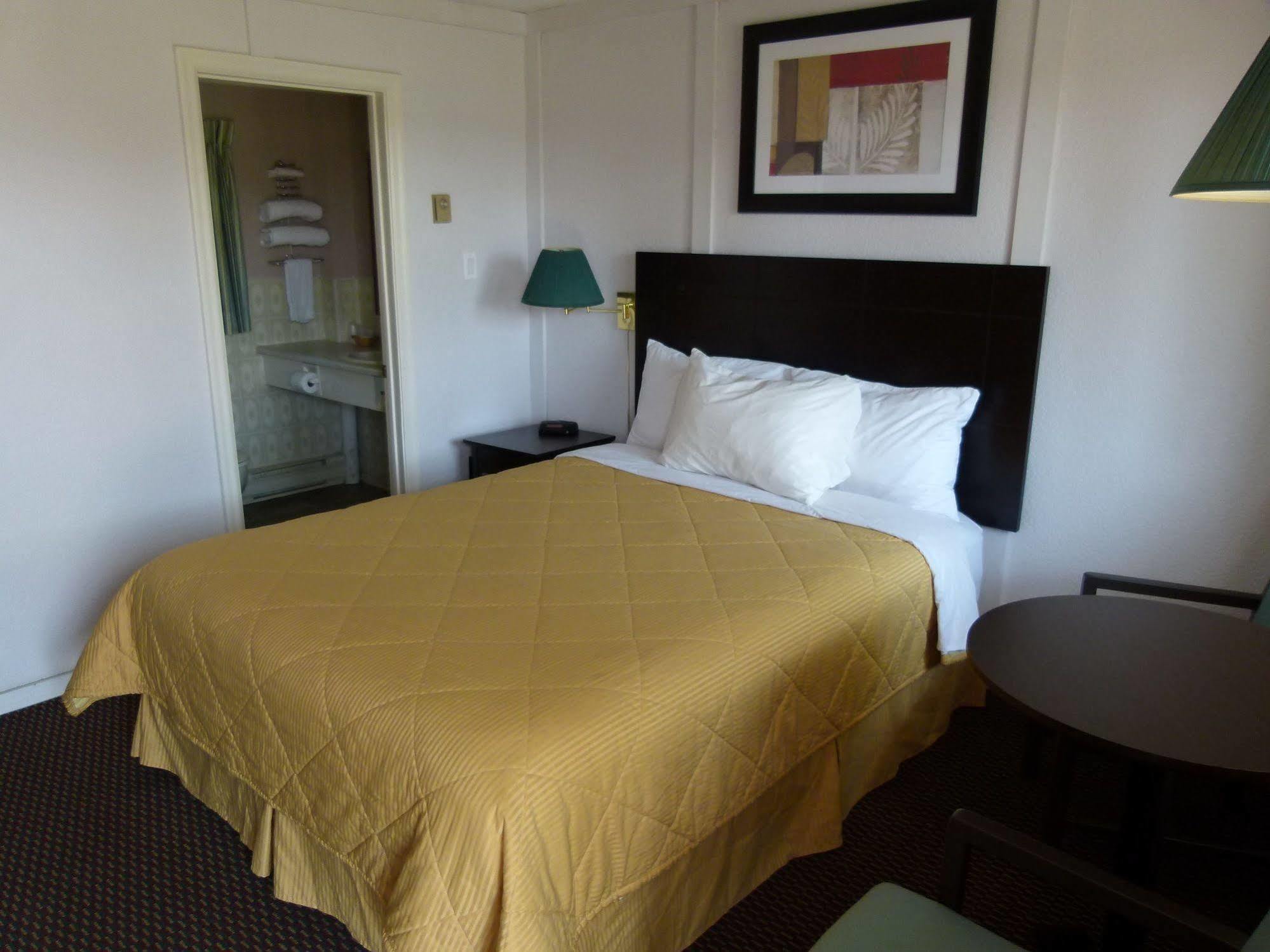 Country Squire Motel Arnprior Eksteriør bilde