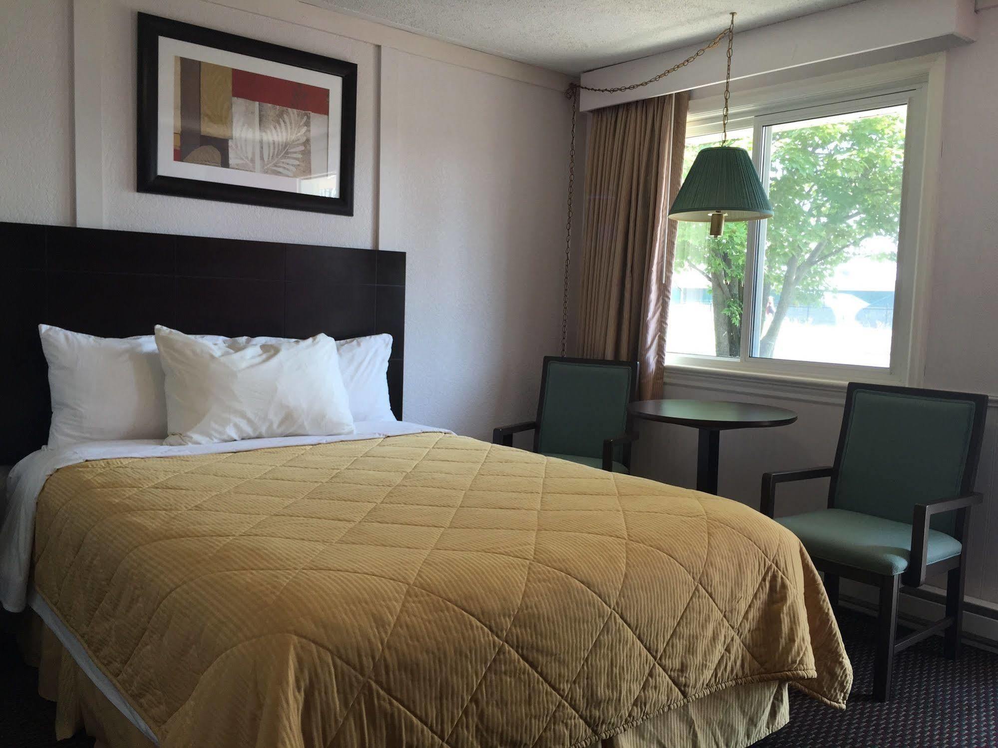 Country Squire Motel Arnprior Eksteriør bilde